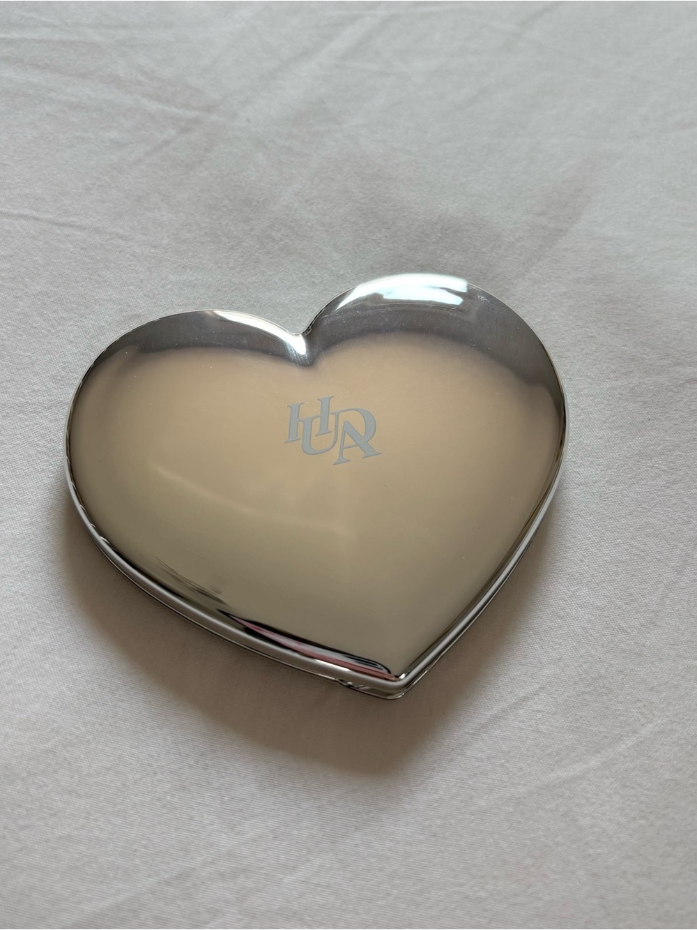 Huda Beauty Compact Mirror